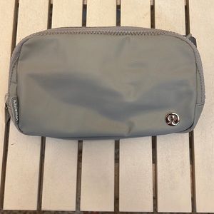 LAST ONE‼️Lululemon Everywhere Belt Bag
